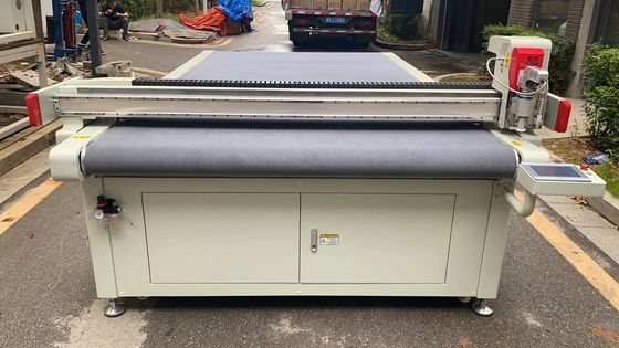 200-2600 mm/s Schneidmaschine für PVC-Kautschuk